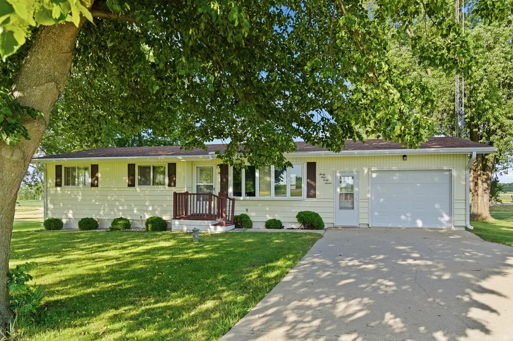 3447 Hilldale Drive Freeport IL 61032