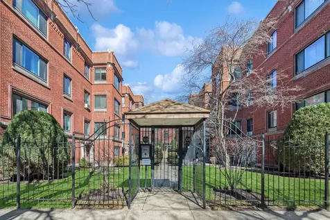 908 West Sunnyside Avenue Chicago IL 60640