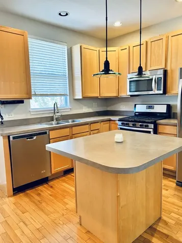 3209 North Drake Avenue Chicago IL 60618