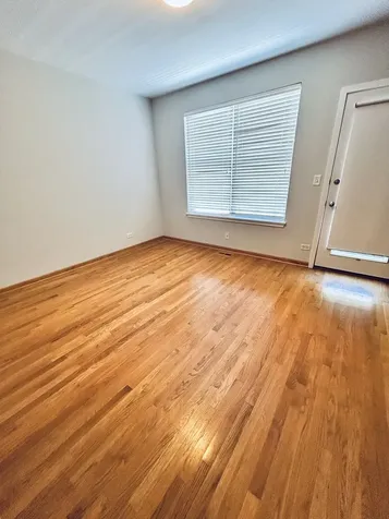 3209 North Drake Avenue Chicago IL 60618