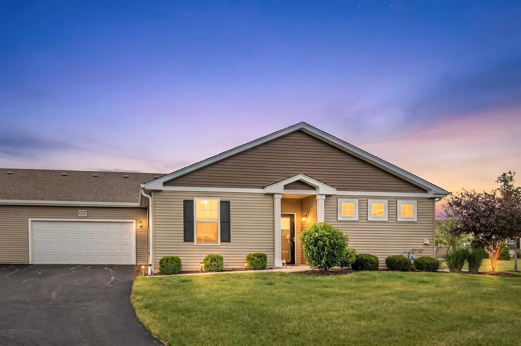 1116 Crestview Lane Pingree Grove IL 60140