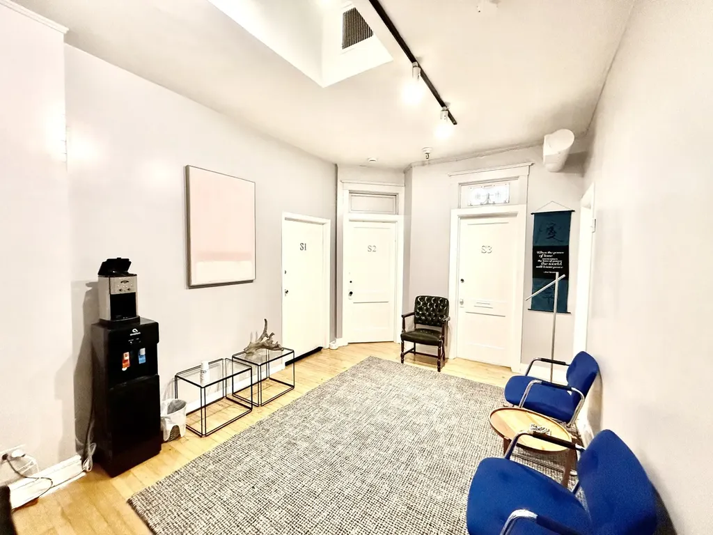 5412 North Clark Street Chicago IL 60640