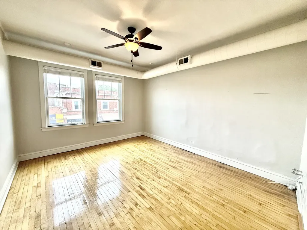 5412 North Clark Street Chicago IL 60640