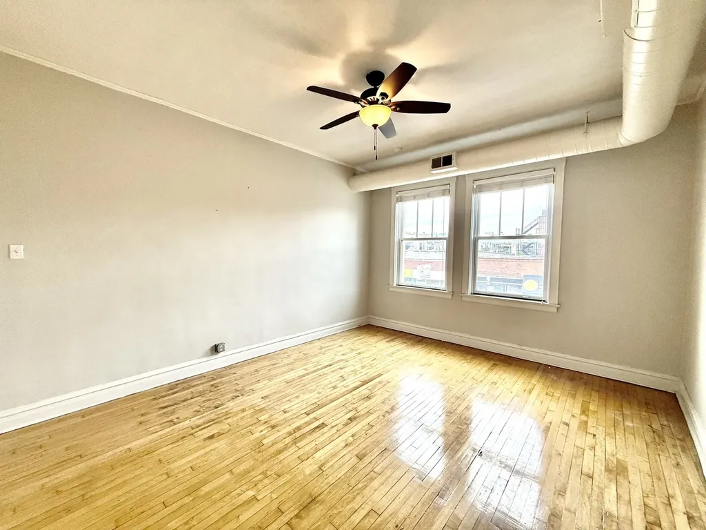 5412 North Clark Street Chicago IL 60640