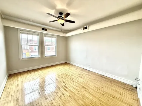 5412 North Clark Street Chicago IL 60640