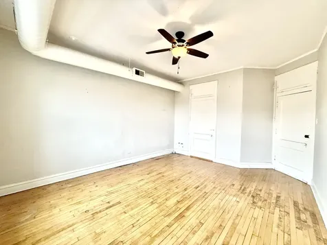 5412 North Clark Street Chicago IL 60640
