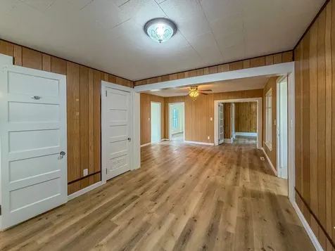 305 North William Street Farmer City IL 61842