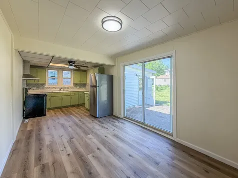 305 North William Street Farmer City IL 61842