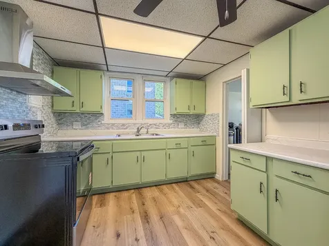 305 North William Street Farmer City IL 61842