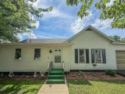 305 North William Street Farmer City IL 61842