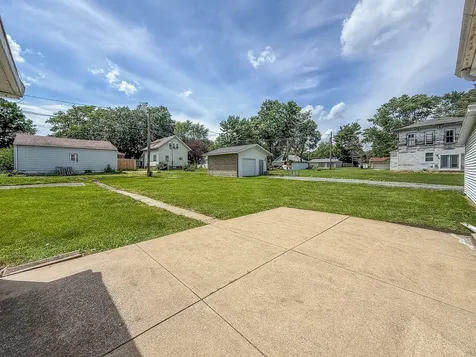 305 North William Street Farmer City IL 61842