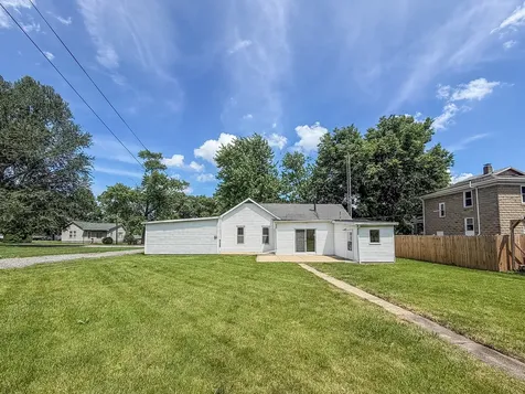 305 North William Street Farmer City IL 61842