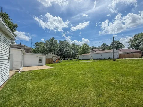 305 North William Street Farmer City IL 61842