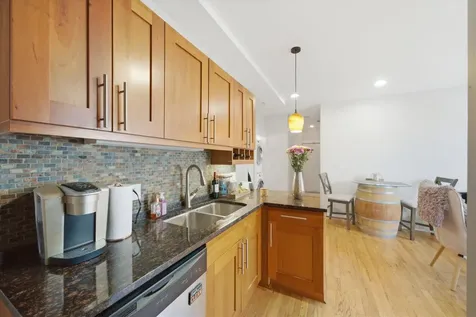 2245 West Barry Avenue Chicago IL 60618