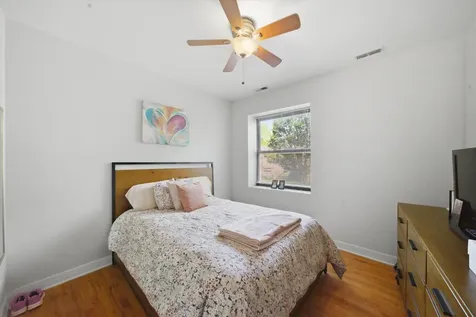 2245 West Barry Avenue Chicago IL 60618