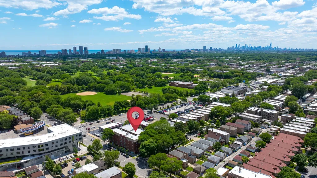 6751 North Artesian Avenue Chicago IL 60645