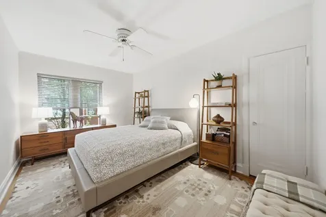 6751 North Artesian Avenue Chicago IL 60645