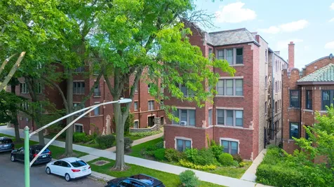 6751 North Artesian Avenue Chicago IL 60645
