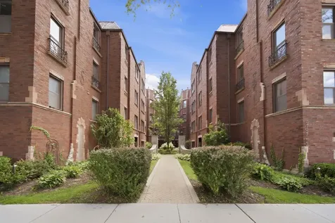6751 North Artesian Avenue Chicago IL 60645