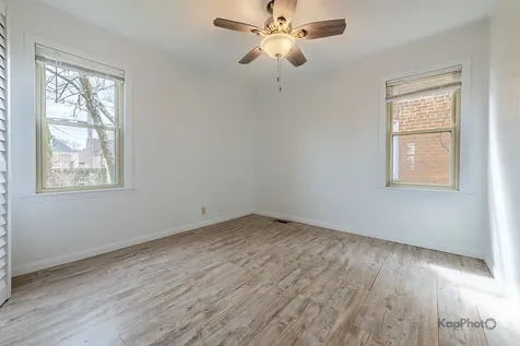 10933 South Avenue H Chicago IL 60617