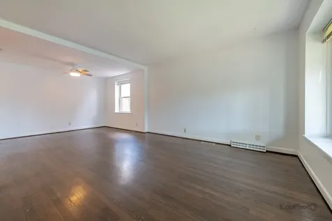 10933 South Avenue H Chicago IL 60617