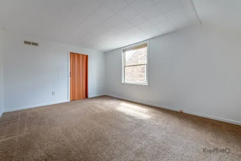 10933 South Avenue H Chicago IL 60617