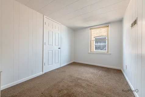 10933 South Avenue H Chicago IL 60617