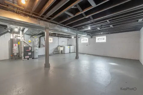 10933 South Avenue H Chicago IL 60617