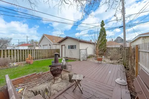 10933 South Avenue H Chicago IL 60617