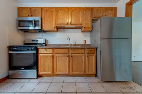 10933 South Avenue H Chicago IL 60617