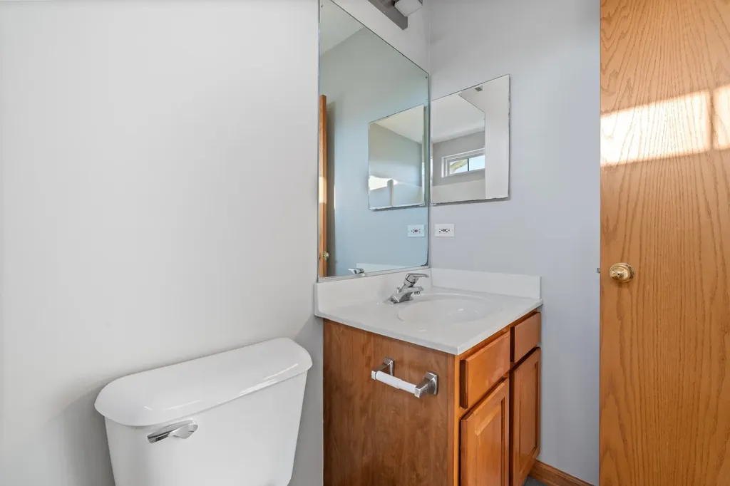 2247 Stoughton Drive Aurora IL 60502
