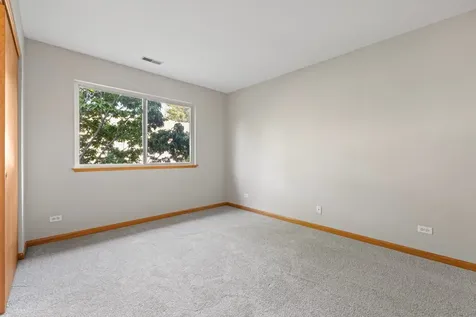 2247 Stoughton Drive Aurora IL 60502