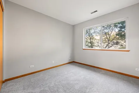 2247 Stoughton Drive Aurora IL 60502