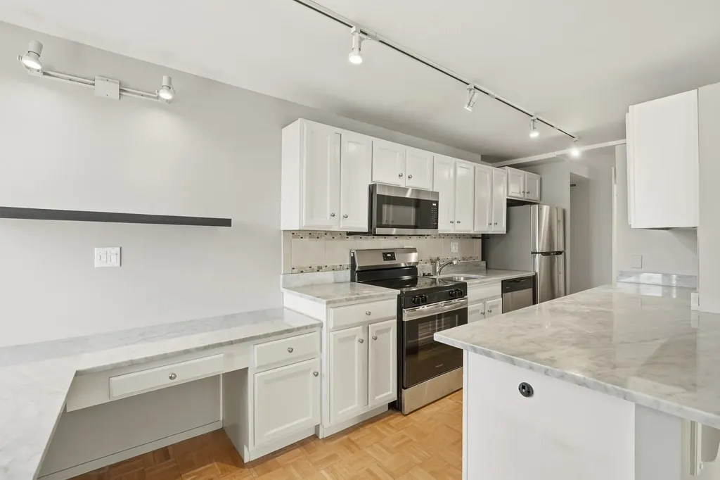 345 North Canal Street Chicago IL 60606