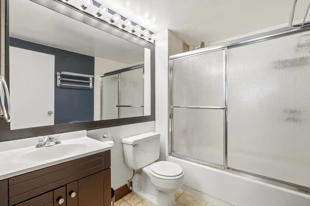 345 North Canal Street Chicago IL 60606
