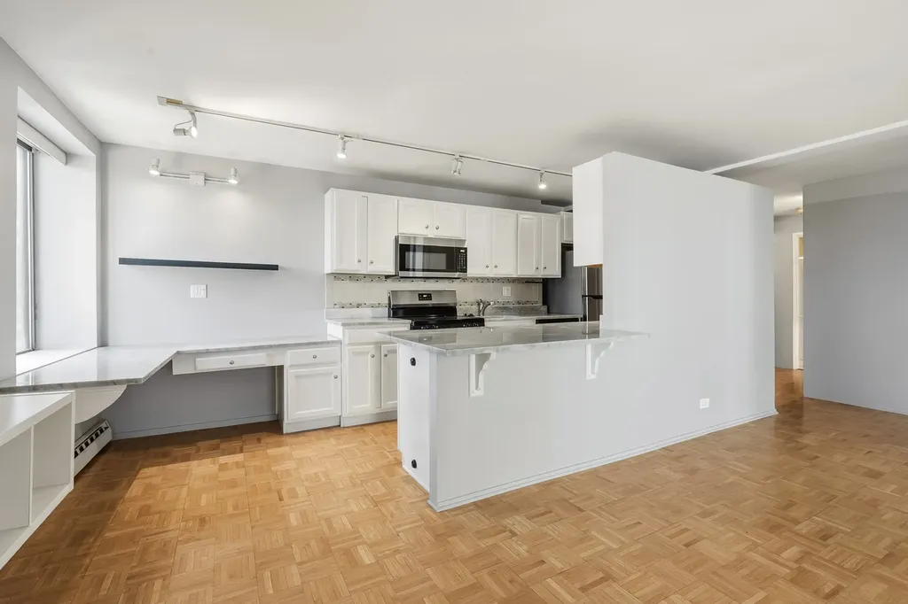 345 North Canal Street Chicago IL 60606