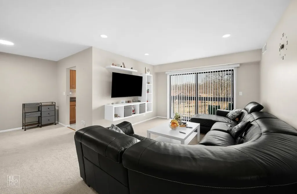 6820 Joliet Road Indian Head Park IL 60525