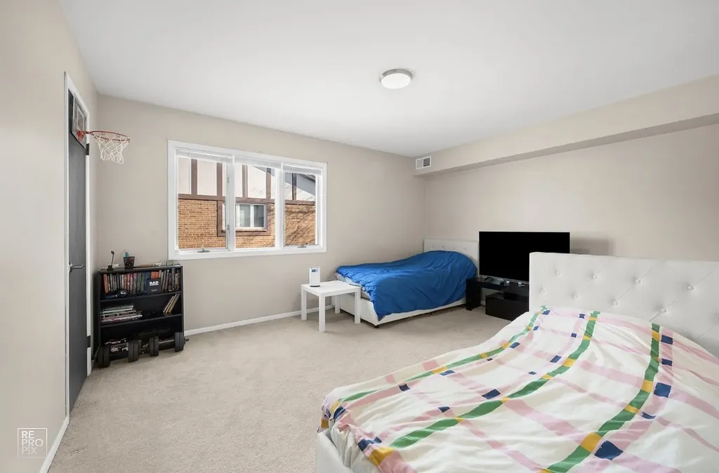 6820 Joliet Road Indian Head Park IL 60525