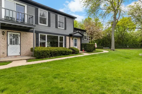 146 Inverrary Lane Deerfield IL 60015