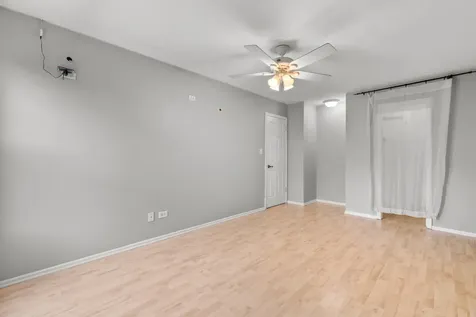 146 Inverrary Lane Deerfield IL 60015