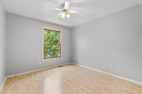 146 Inverrary Lane Deerfield IL 60015