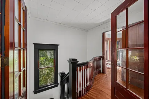 1004 13TH Avenue Moline IL 61265