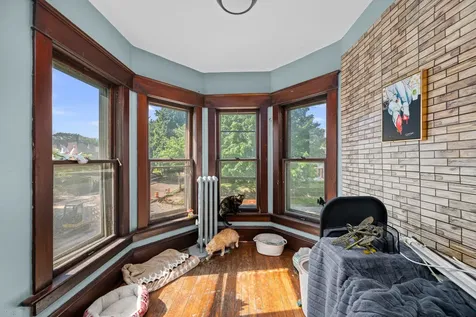1004 13TH Avenue Moline IL 61265