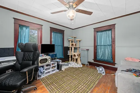 1004 13TH Avenue Moline IL 61265