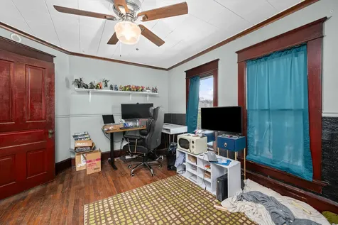 1004 13TH Avenue Moline IL 61265