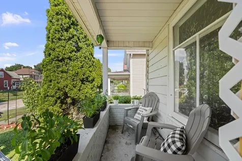 1004 13TH Avenue Moline IL 61265
