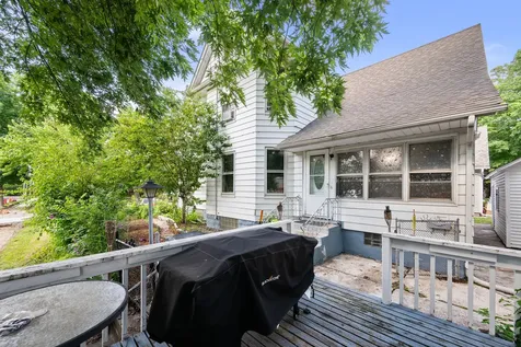 1004 13TH Avenue Moline IL 61265