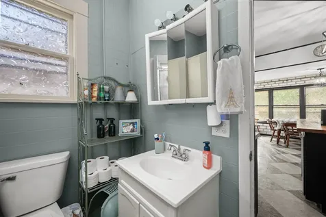 1004 13TH Avenue Moline IL 61265