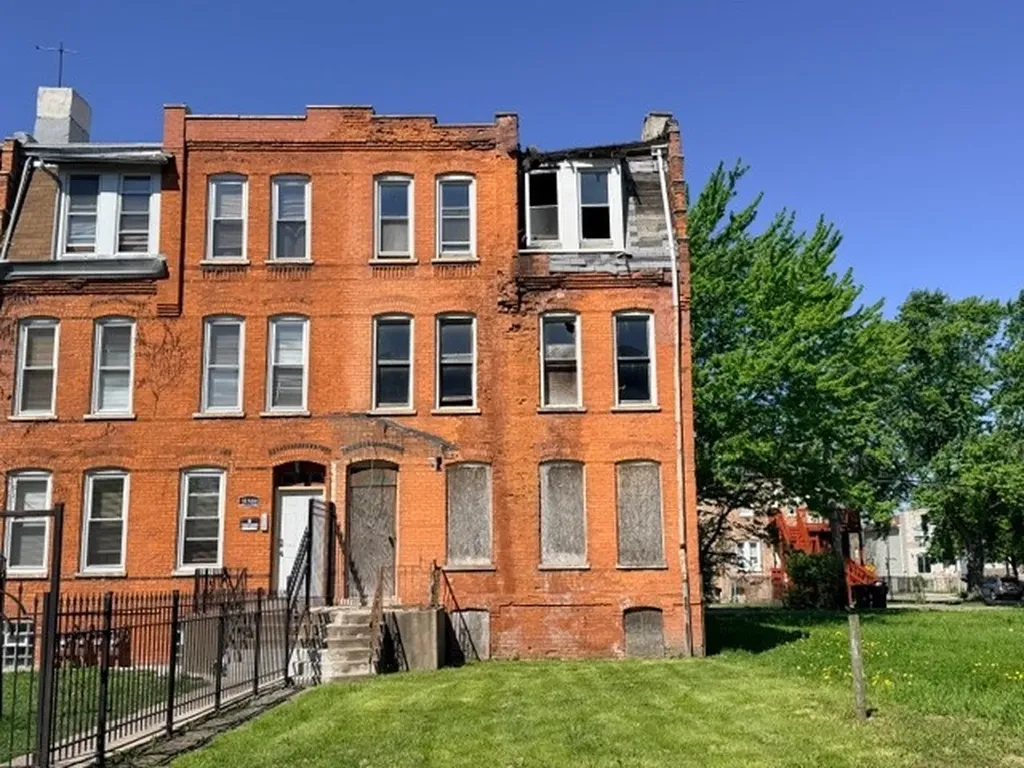 10506 South Maryland Avenue Chicago IL 60628