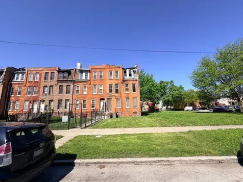 10506 South Maryland Avenue Chicago IL 60628